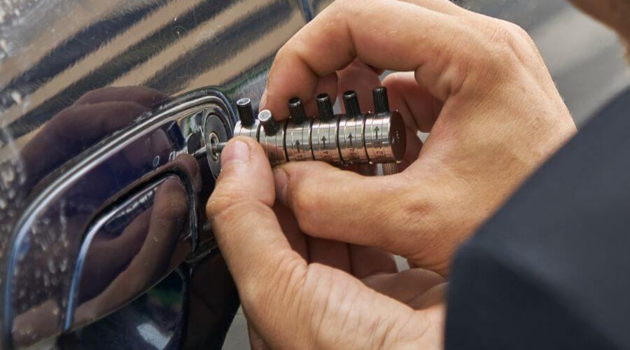 Expert Emergency Roof Repairs services in Gas, KS